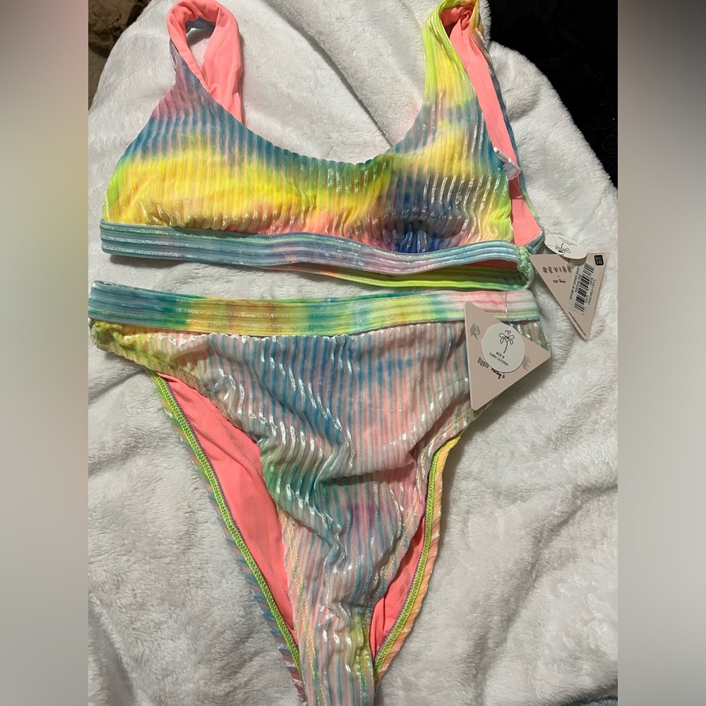 Dippin Daisy’s multicolor bikini - new